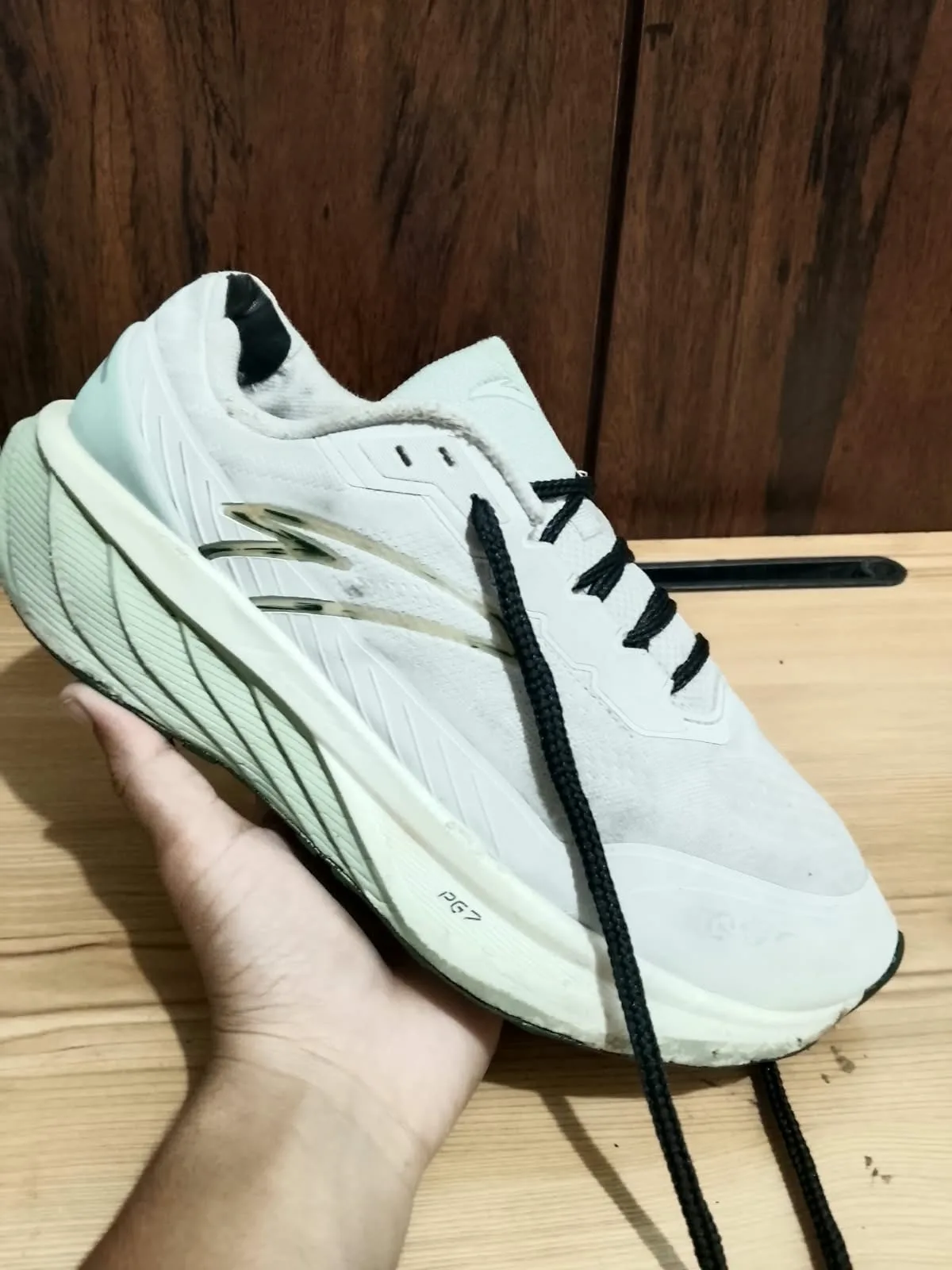 ANTA PG7, off white, side profile