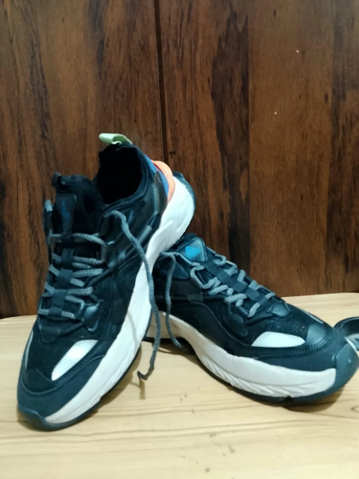 PEAK chunky sneaker, black, pair front