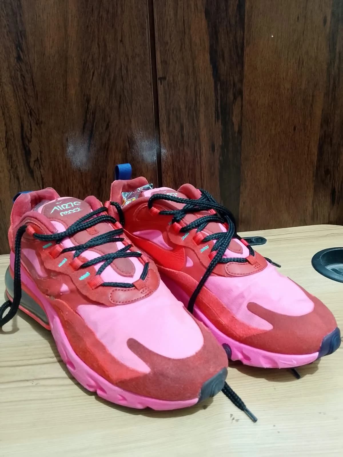 Nike Air Max 270 React, coral, pair front