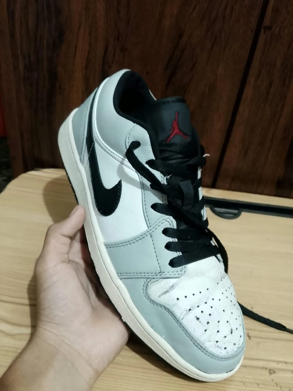 Air Jordan 1 Low, light smoke grey, side profile