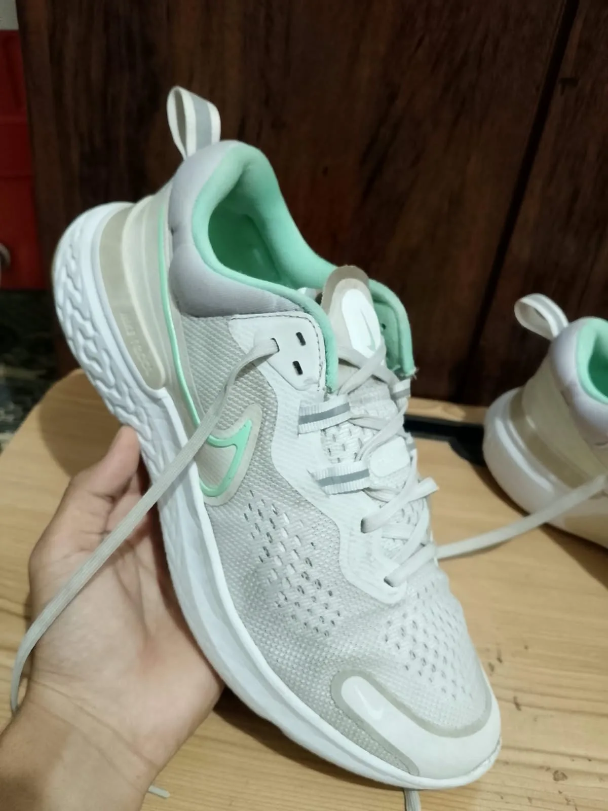 Nike React Miler 2, white and mint, side profile