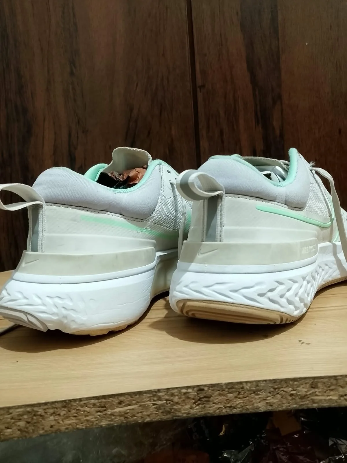 Nike React Miler 2, white and mint, sole