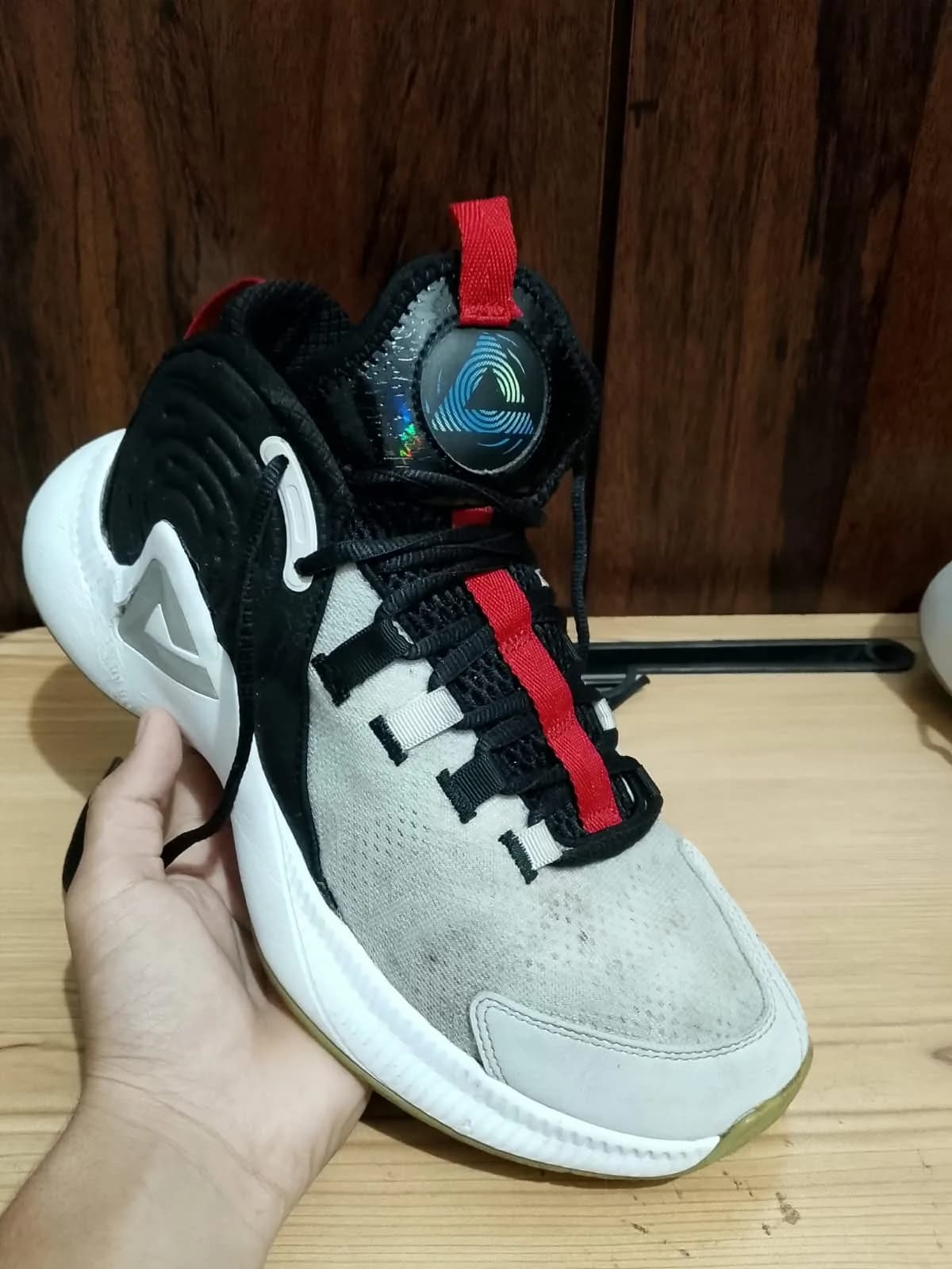 PEAK basketball, white and black, side profile