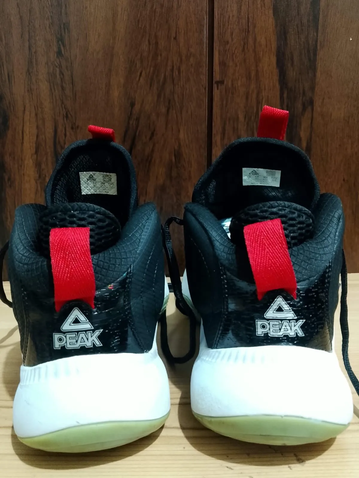 PEAK basketball, white and black, sole